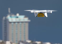 Testbetrieb einer Paket-Drohne der Swiss Post am 28.3.2017 in Lugano.
